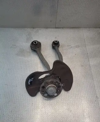 Mercedes-Benz E C207 W207 Front wheel hub