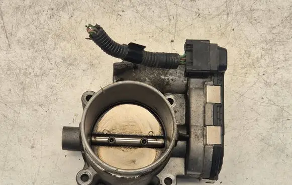 Volvo XC90 Throttle valve 30711554