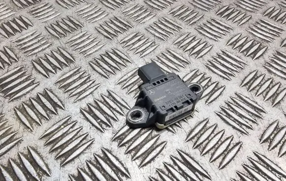 Mercedes-Benz E W212 ESP acceleration yaw rate sensor A0009059101 0265005876 1275100853