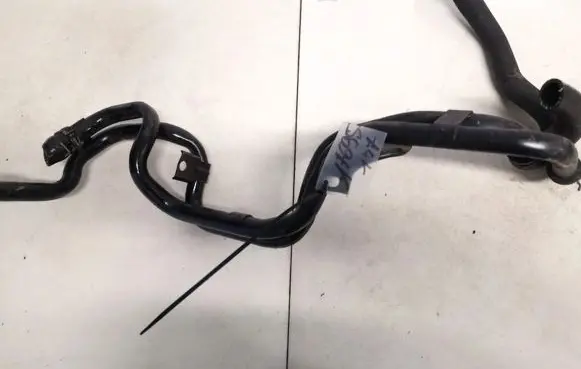 Volkswagen Touran I Engine coolant pipe/hose