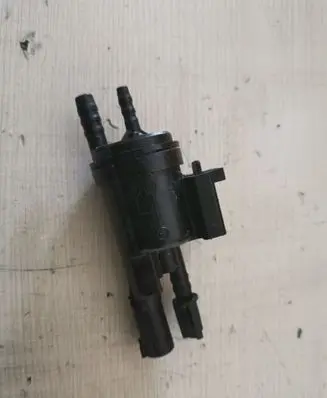 Mercedes-Benz ML W163 Turbo solenoid valve 0025401497
