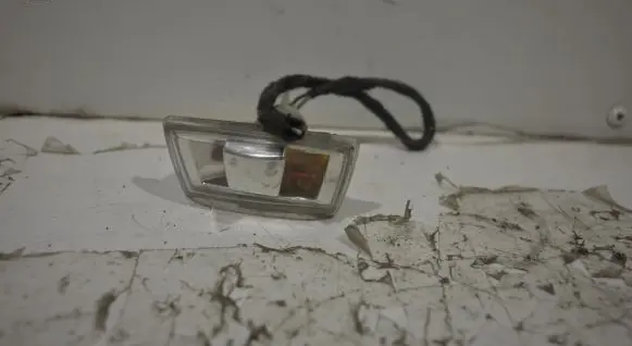 Opel Zafira B Front fender indicator light