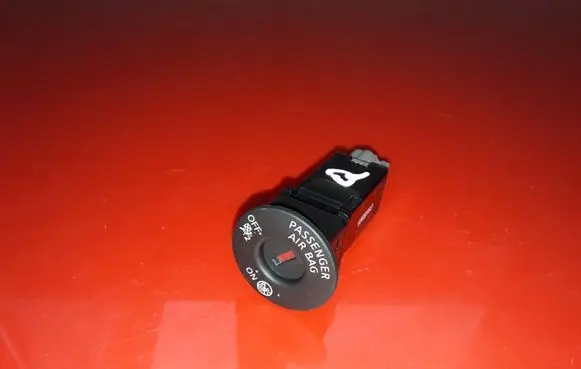 Nissan Qashqai Passenger airbag on/off switch 15526SD