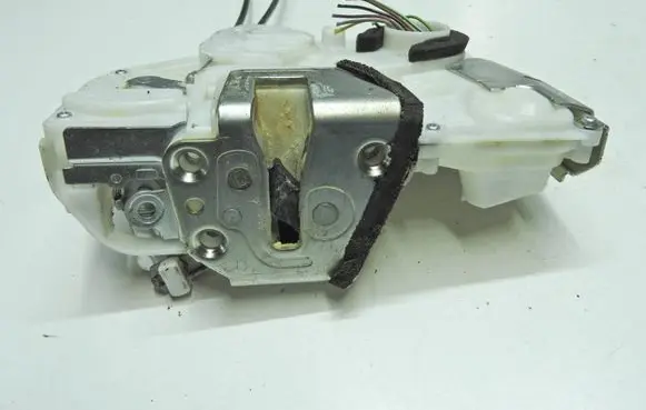 Suzuki SX4 Front door lock 82201-79J11
