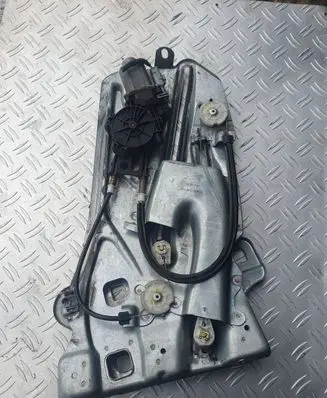 Peugeot 307 CC Front door window regulator with motor 9651536080