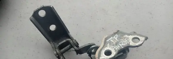 Rear door hinge set