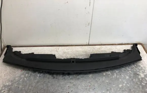 Volvo C30 Wiper trim 8687443BILI 8687443