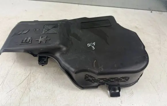 Peugeot 508 Fuse box cover 9687925880