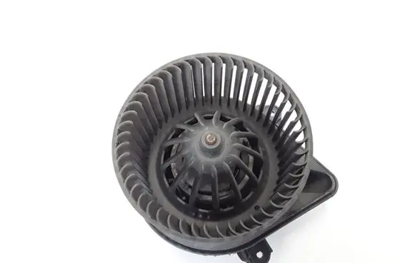 Renault Trafic II (X83) A/C air flow flap actuator/motor 7701050310