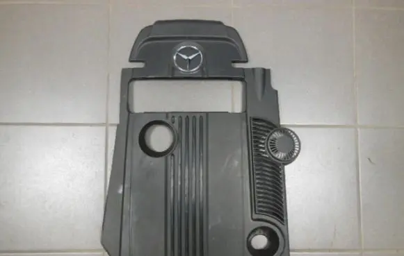 Mercedes-Benz E W212 Engine cover (trim) A2710101267