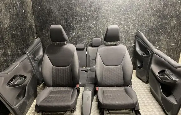 Toyota Yaris XP210 Seat set