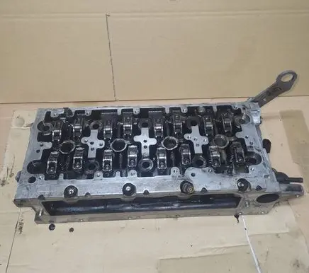 Volkswagen PASSAT B8 Engine head 04L103064F 012225