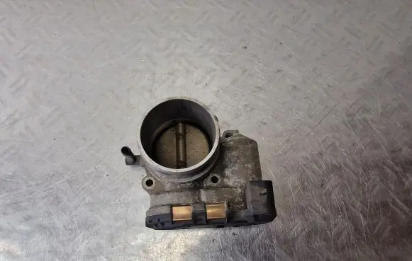 Audi A3 S3 8L Throttle valve 06A133062C