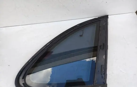 Porsche Cayenne (92A) Rear side window