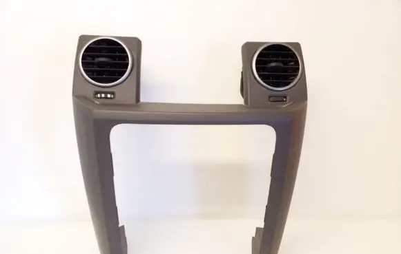 Land Rover Discovery 3 - LR3 Radio/GPS head unit trim 34182M FAE500012XXX