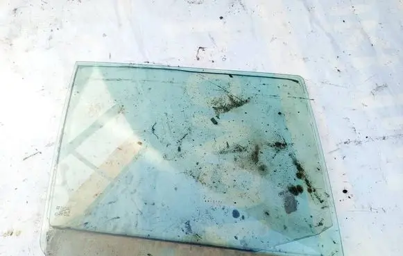 Opel Zafira A Rear door window glass AS2