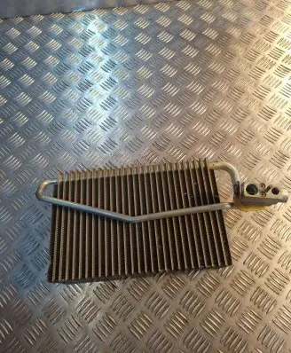 Mercedes-Benz C W203 Air conditioning (A/C) radiator (interior) A2098300158 E8790