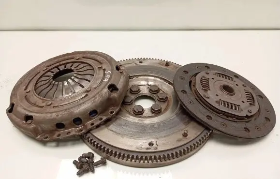 Skoda Octavia Mk2 (1Z) Clutch set kit 030105271D 03C141031 03C141025D