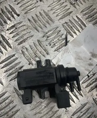 BMW 5 E60 E61 Turbo solenoid valve