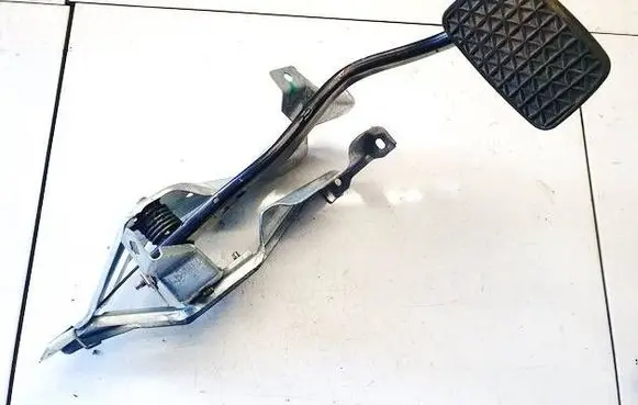 Opel Astra G Brake pedal 