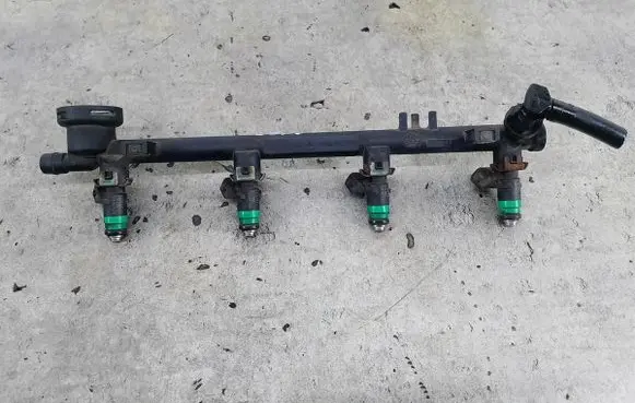 Renault Laguna II Fuel main line pipe 