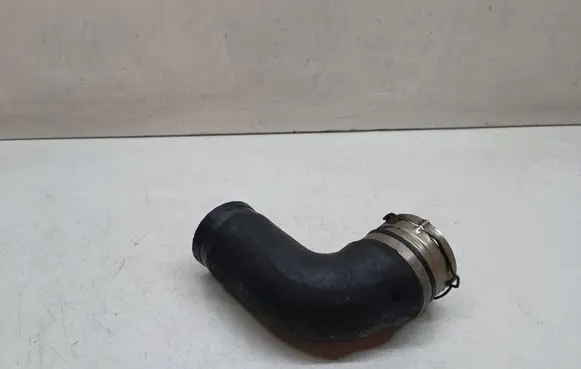 BMW 5 E60 E61 Intercooler hose/pipe 7799401