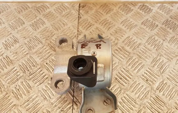 Opel Corsa E Engine mount vacuum valve 