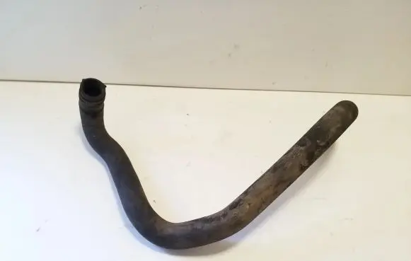 Volkswagen PASSAT B6 Engine coolant pipe/hose
