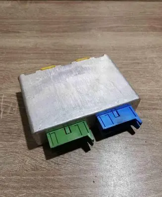 BMW 5 E34 Comfort/convenience module 1384603