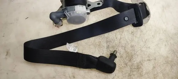 Subaru Legacy Front seatbelt 7S1610P 002490 B480