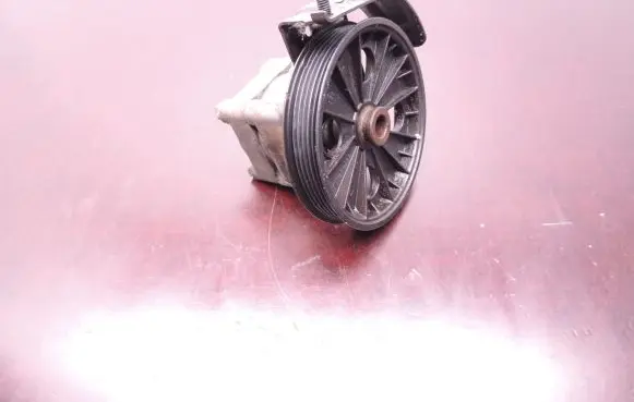Volvo S40, V40 Power steering pump 9485757 7611332112 D226