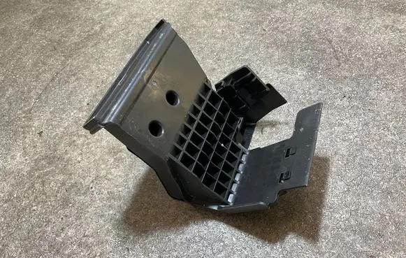 Volvo XC40 Battery bracket 32132530 AD7AZ