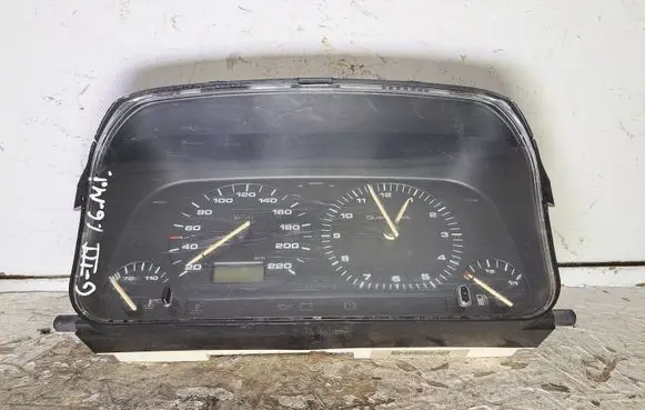 Volkswagen Golf III Speedometer (instrument cluster) 1H6919033B 203011096496003 203011096496