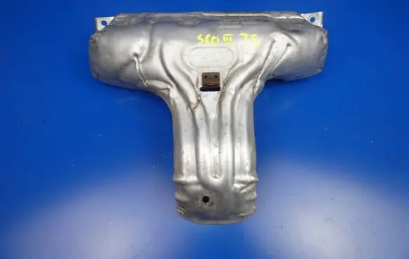Volvo S60 Exhaust heat shield 32223288 18P47R151A
