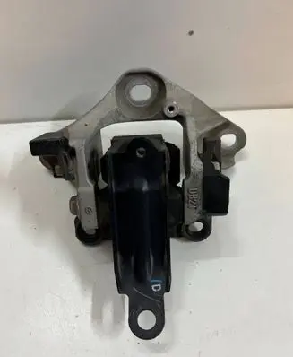 Mazda CX-3 Gearbox mounting bracket DB2T39082