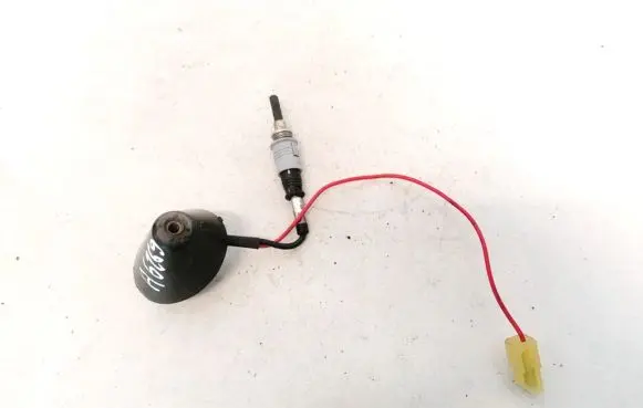 Mitsubishi Carisma Aerial GPS antenna