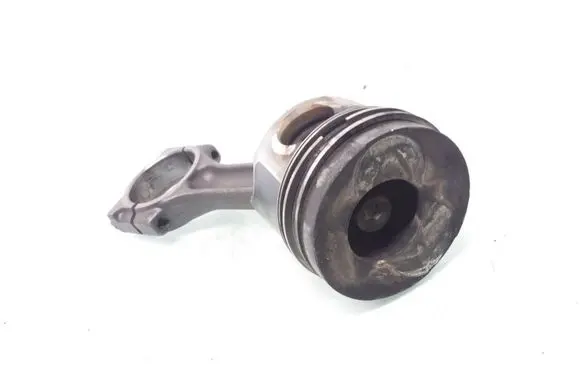 Opel Vivaro Piston with connecting rod
