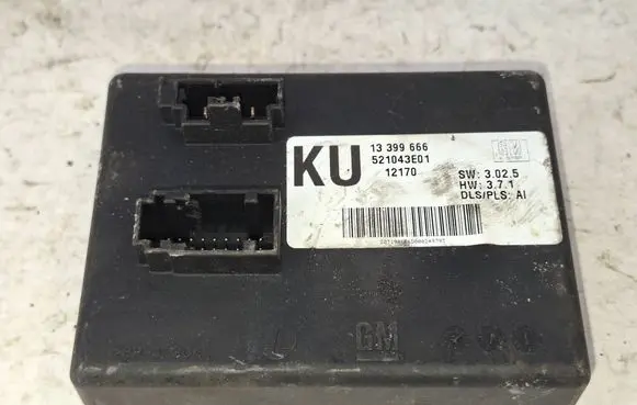 Opel Insignia A Light module LCM 13399666 12170 521043E01