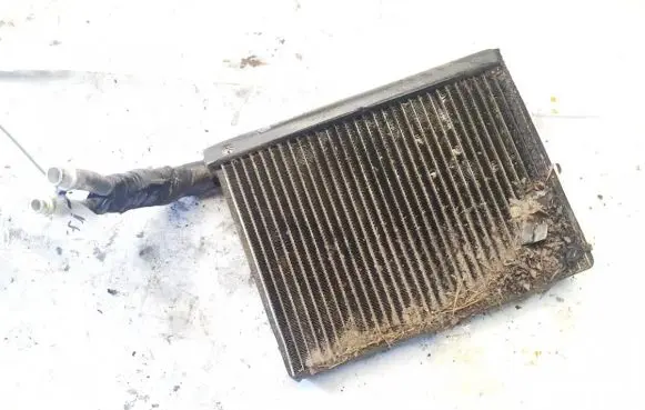 Jeep Grand Cherokee (WK) A/C cooling radiator (condenser)