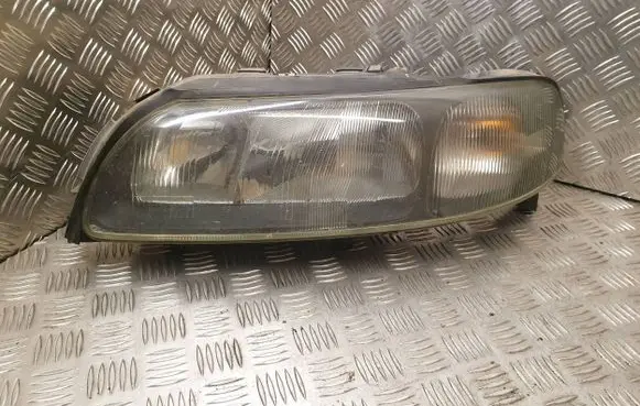 Volvo V70 Headlight/headlamp