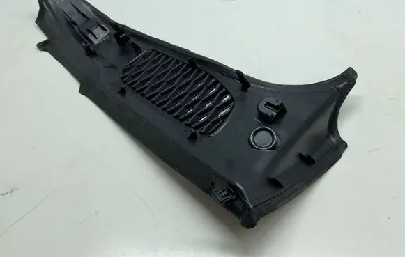 Land Rover Discovery 5 Other trunk/boot trim element HY3244248A