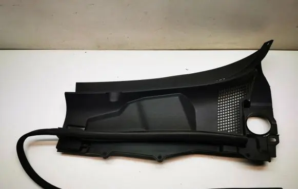 Nissan 370Z Wiper trim 668631EP0A 668631EM0A