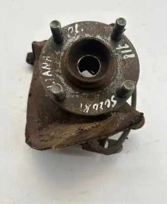 Suzuki Liana Front wheel hub
