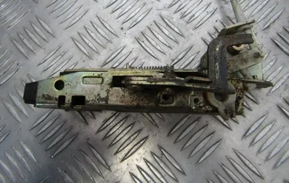 Seat Alhambra (Mk1) Rear door lock