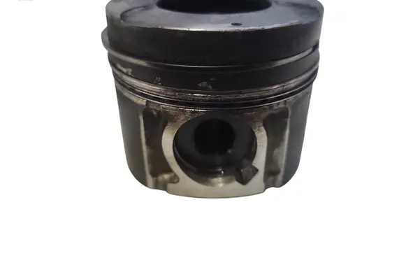 Opel Astra H Piston 