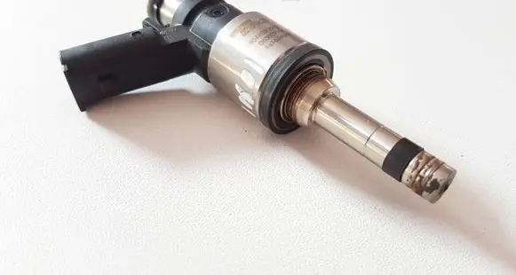 Hyundai Ioniq Fuel injector 3531003HC0 06300715 9041080012