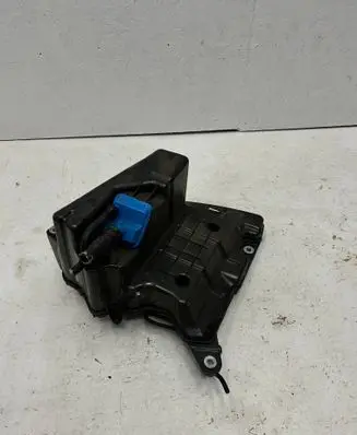 Audi A5 AdBlue liquid reservoir 8W0131879BB