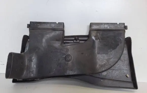 BMW 3 E90 E91 Air intake duct part 7798772