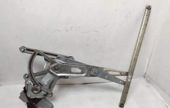 Toyota Prius (XW30) Front door window regulator with motor 8571030400 0620201231