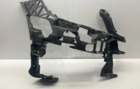 Mercedes-Benz C W204 Front bumper mounting bracket A2048854265 A2048850123